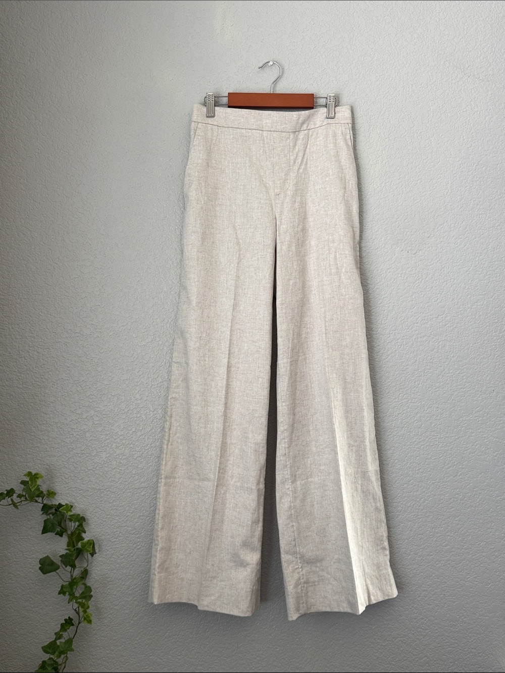 Banana Republic Wide-Leg Linen-Blend Pants in Light Beige